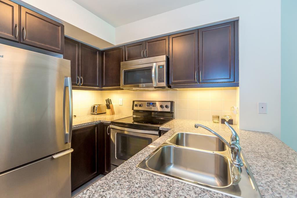 Napa Furnished Suites At Cn Tower & Maple Leaf Square Toronto Værelse billede