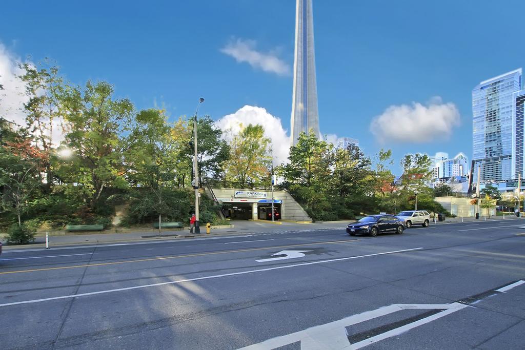 Napa Furnished Suites At Cn Tower & Maple Leaf Square Toronto Eksteriør billede