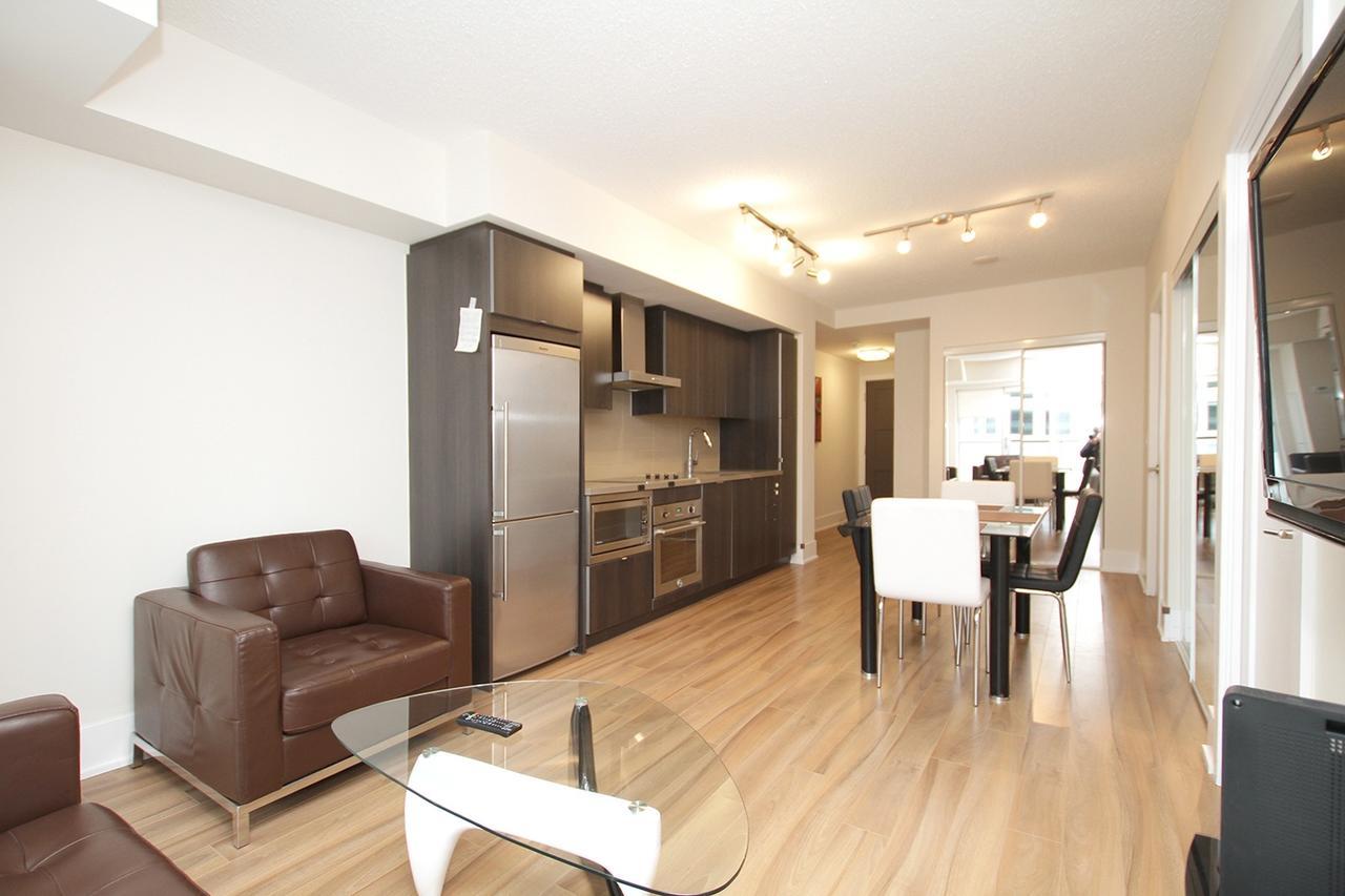 Napa Furnished Suites At Cn Tower & Maple Leaf Square Toronto Eksteriør billede