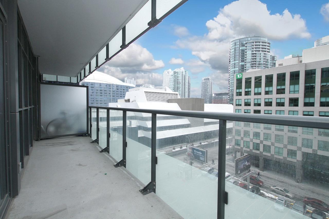 Napa Furnished Suites At Cn Tower & Maple Leaf Square Toronto Eksteriør billede