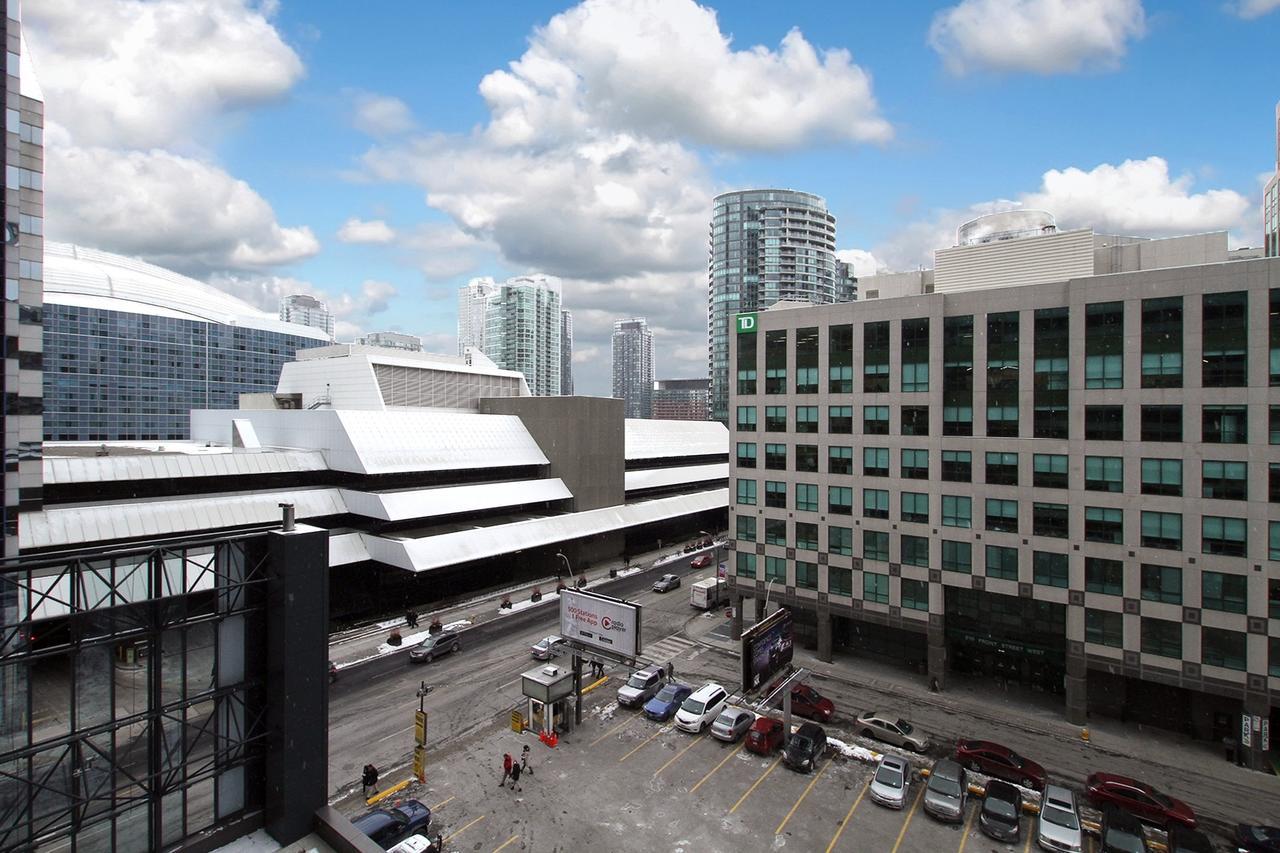 Napa Furnished Suites At Cn Tower & Maple Leaf Square Toronto Eksteriør billede