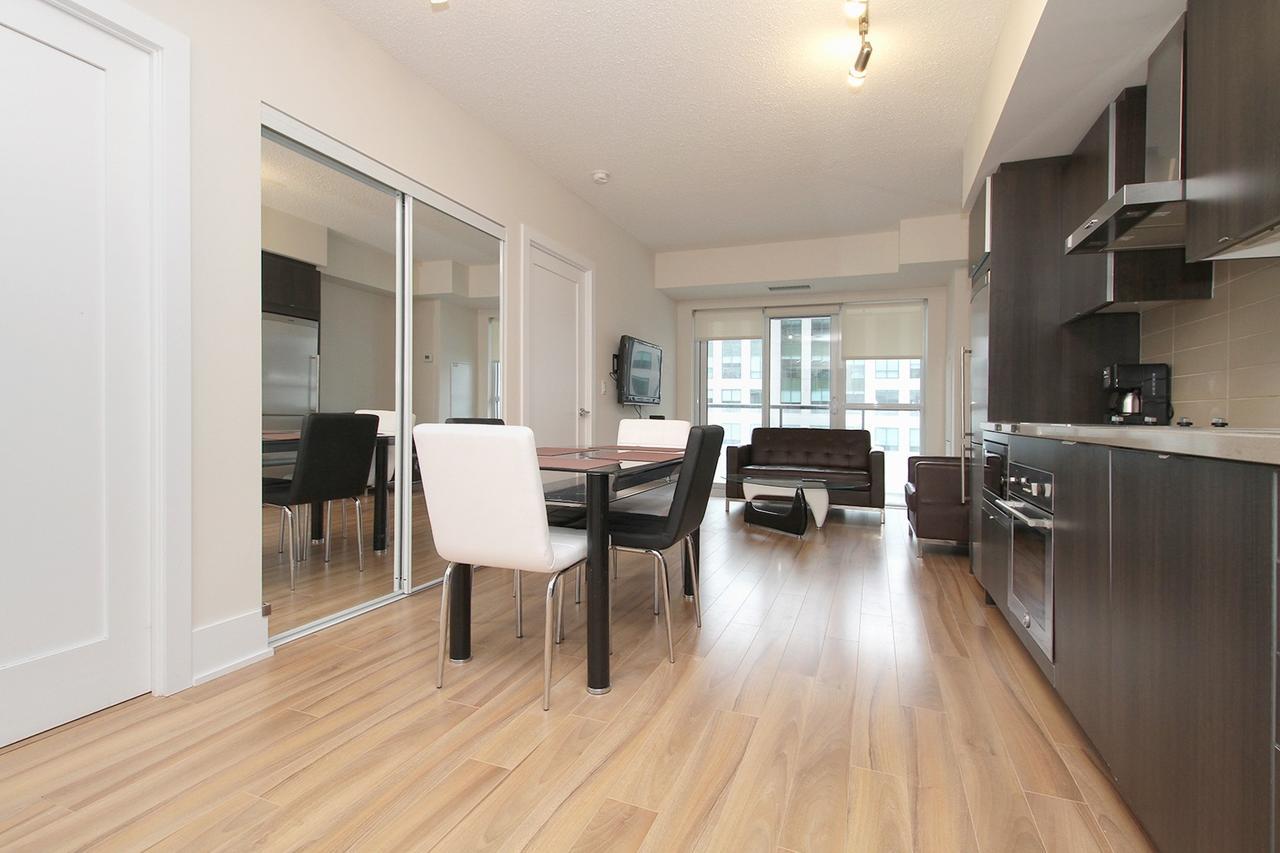 Napa Furnished Suites At Cn Tower & Maple Leaf Square Toronto Eksteriør billede
