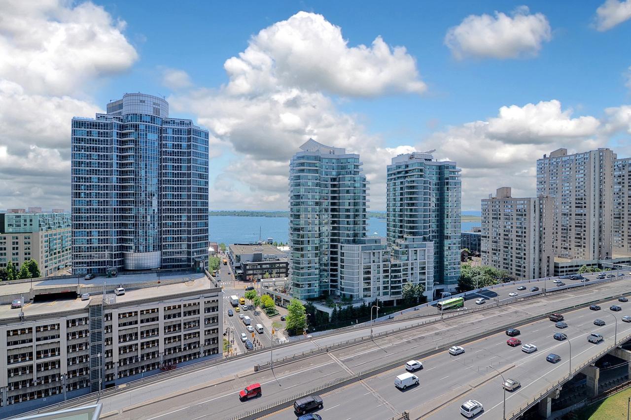 Napa Furnished Suites At Cn Tower & Maple Leaf Square Toronto Eksteriør billede