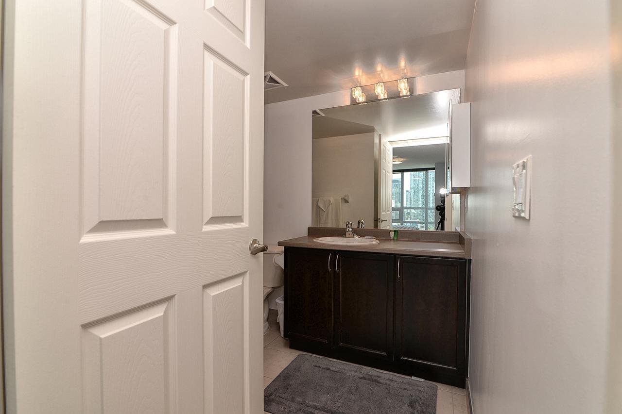 Napa Furnished Suites At Cn Tower & Maple Leaf Square Toronto Eksteriør billede