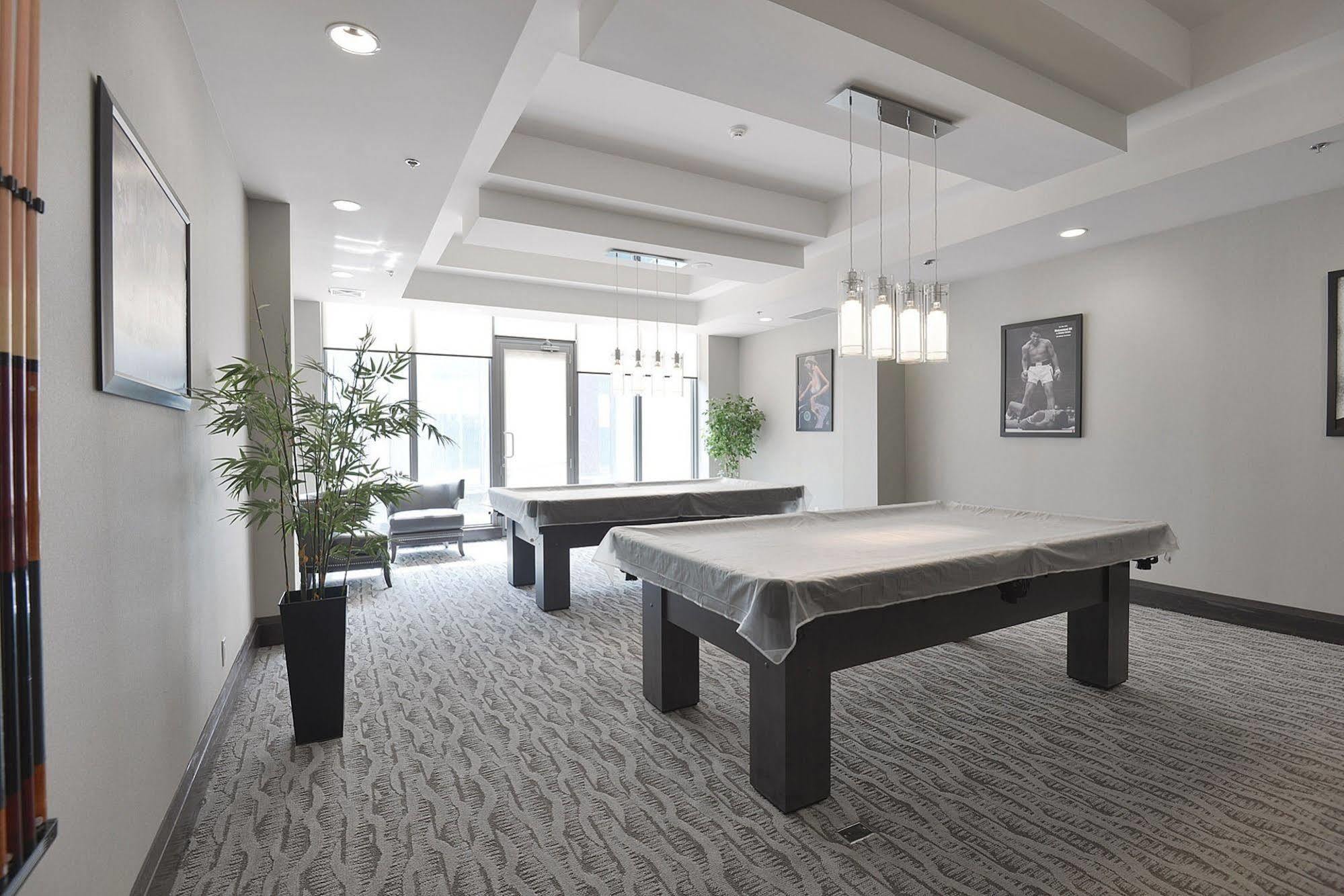 Napa Furnished Suites At Cn Tower & Maple Leaf Square Toronto Eksteriør billede
