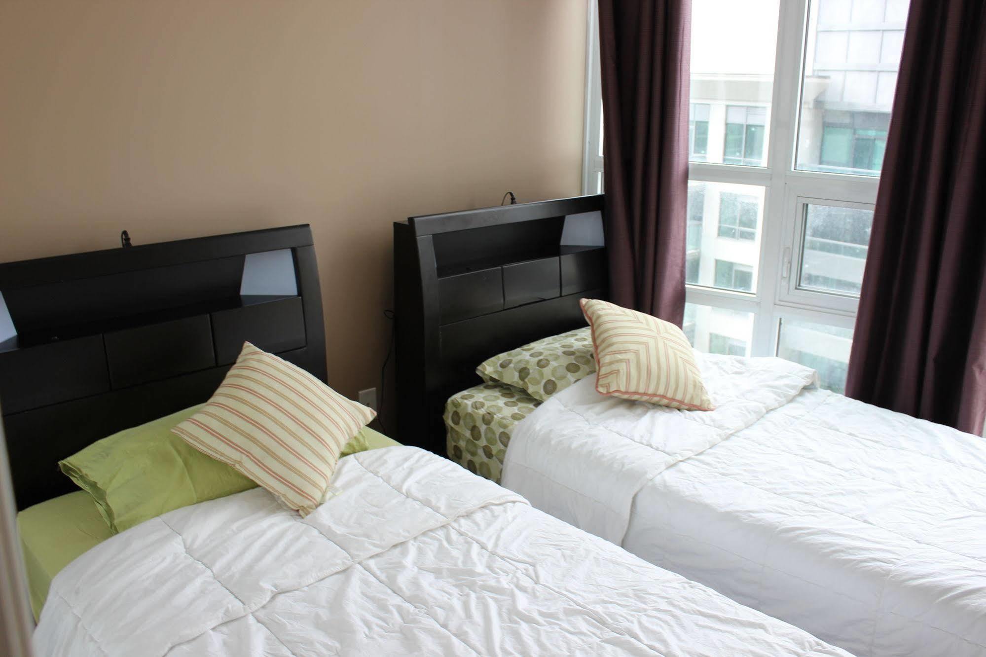 Napa Furnished Suites At Cn Tower & Maple Leaf Square Toronto Eksteriør billede