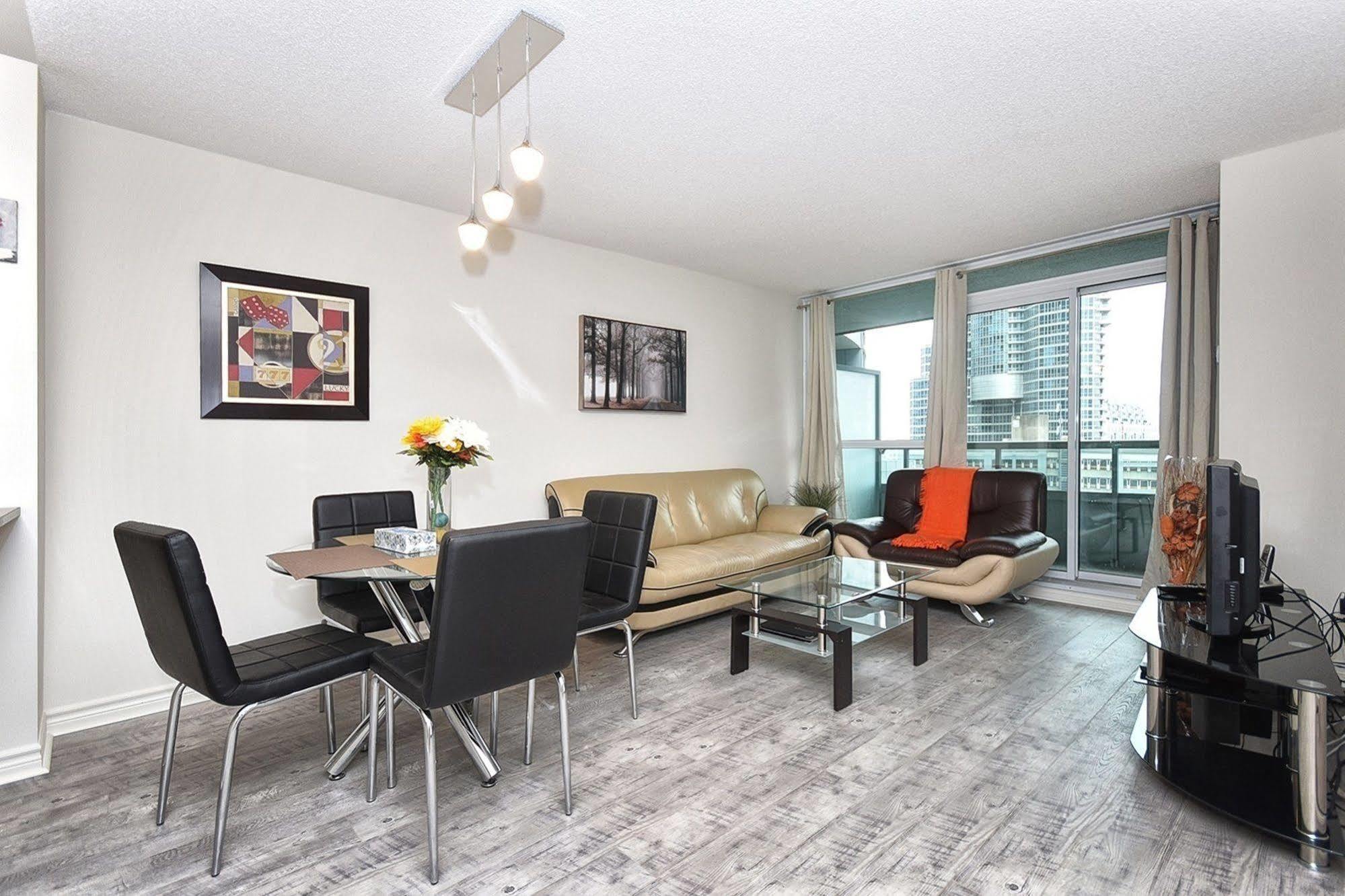 Napa Furnished Suites At Cn Tower & Maple Leaf Square Toronto Eksteriør billede
