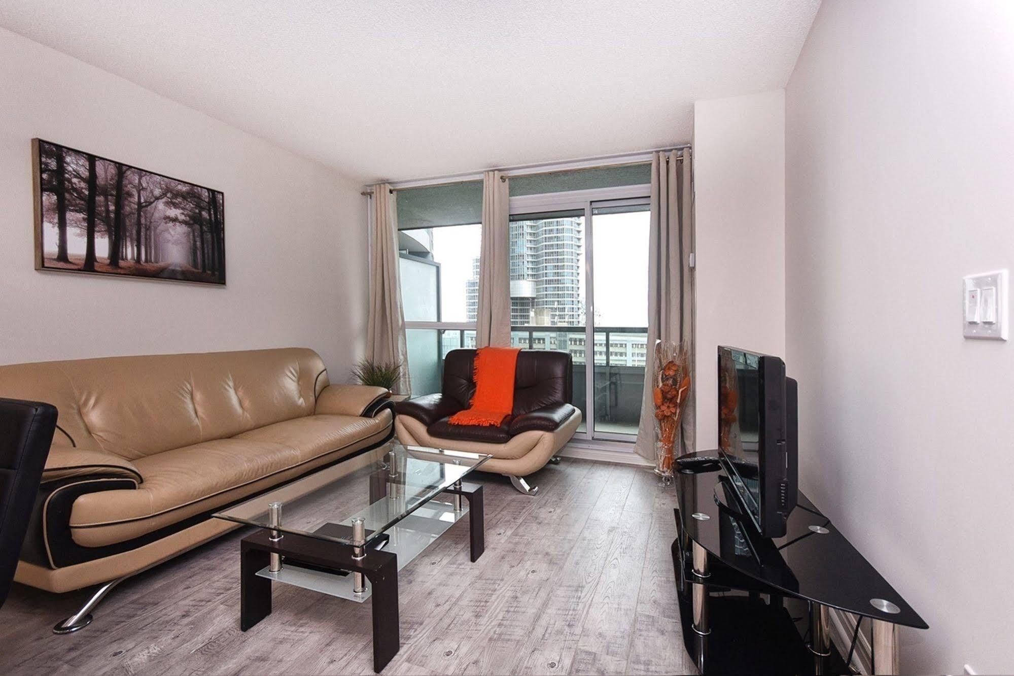 Napa Furnished Suites At Cn Tower & Maple Leaf Square Toronto Eksteriør billede
