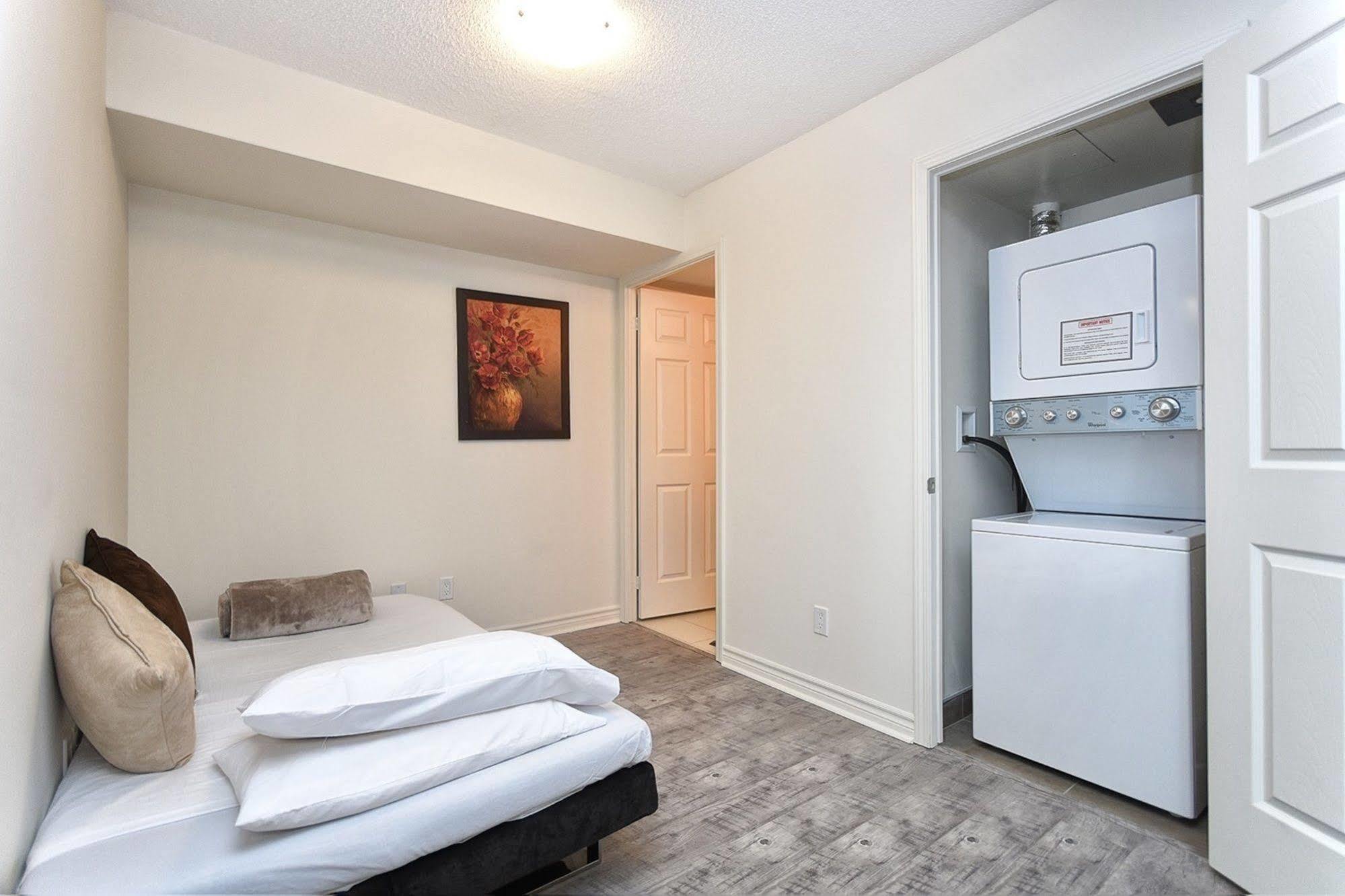 Napa Furnished Suites At Cn Tower & Maple Leaf Square Toronto Eksteriør billede