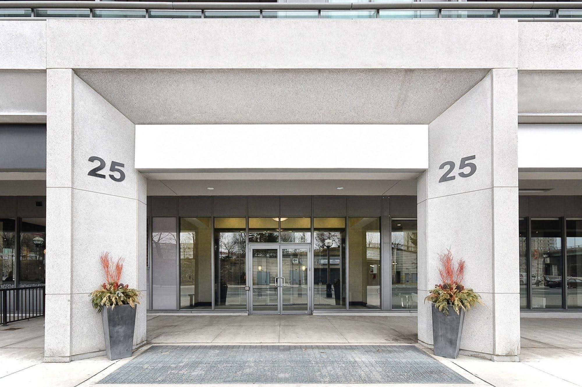 Napa Furnished Suites At Cn Tower & Maple Leaf Square Toronto Eksteriør billede
