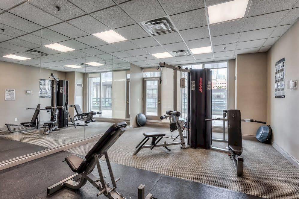 Napa Furnished Suites At Cn Tower & Maple Leaf Square Toronto Eksteriør billede